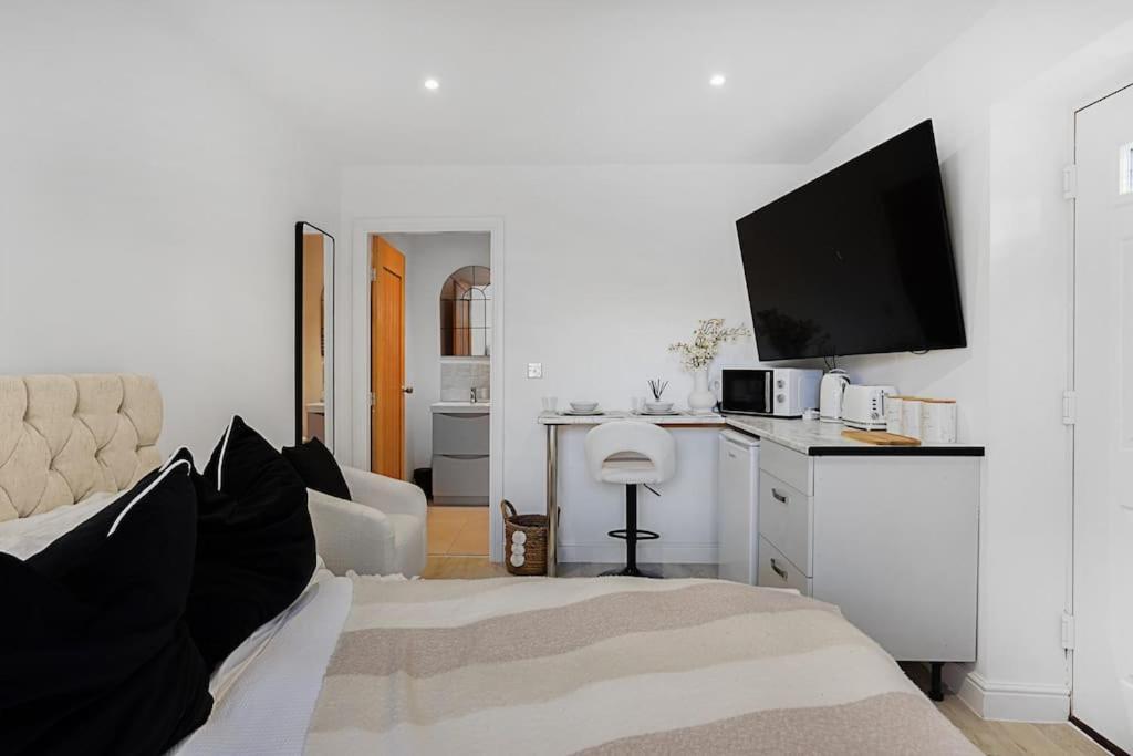 Little Laxford Apartment Fazeley Bagian luar foto