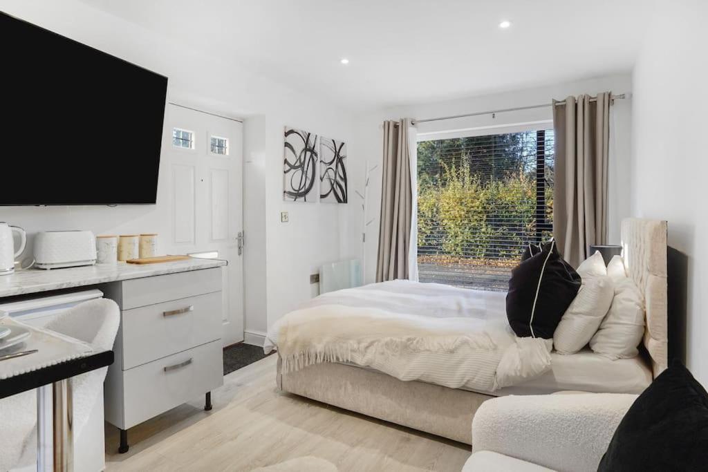Little Laxford Apartment Fazeley Bagian luar foto